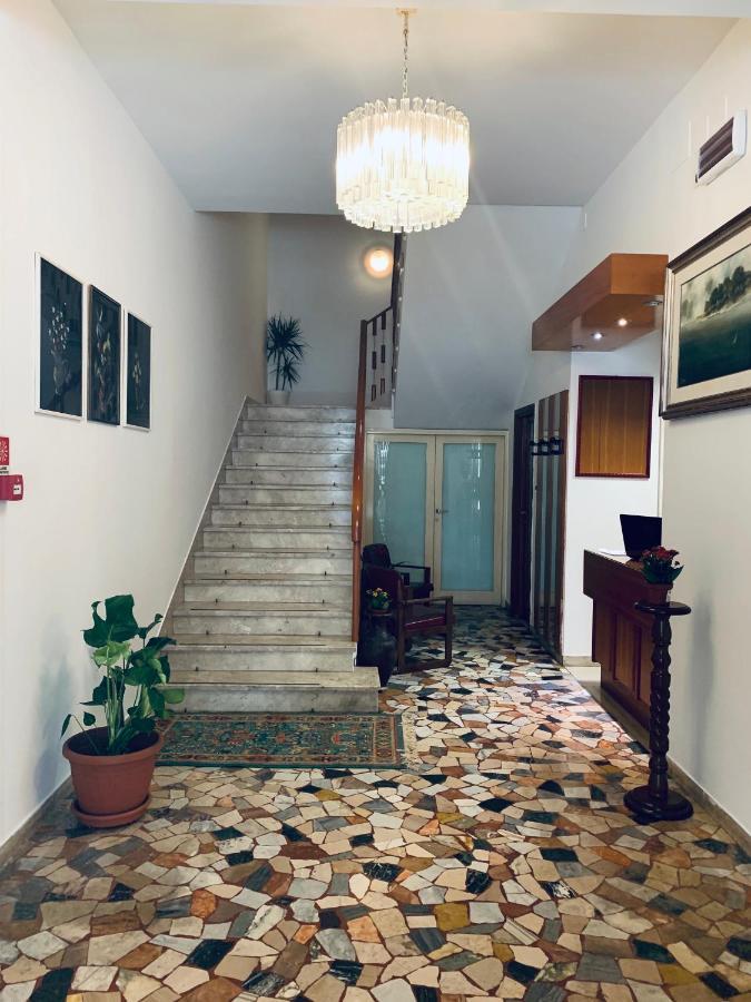 Hotel Maria Piera Rimini Luaran gambar